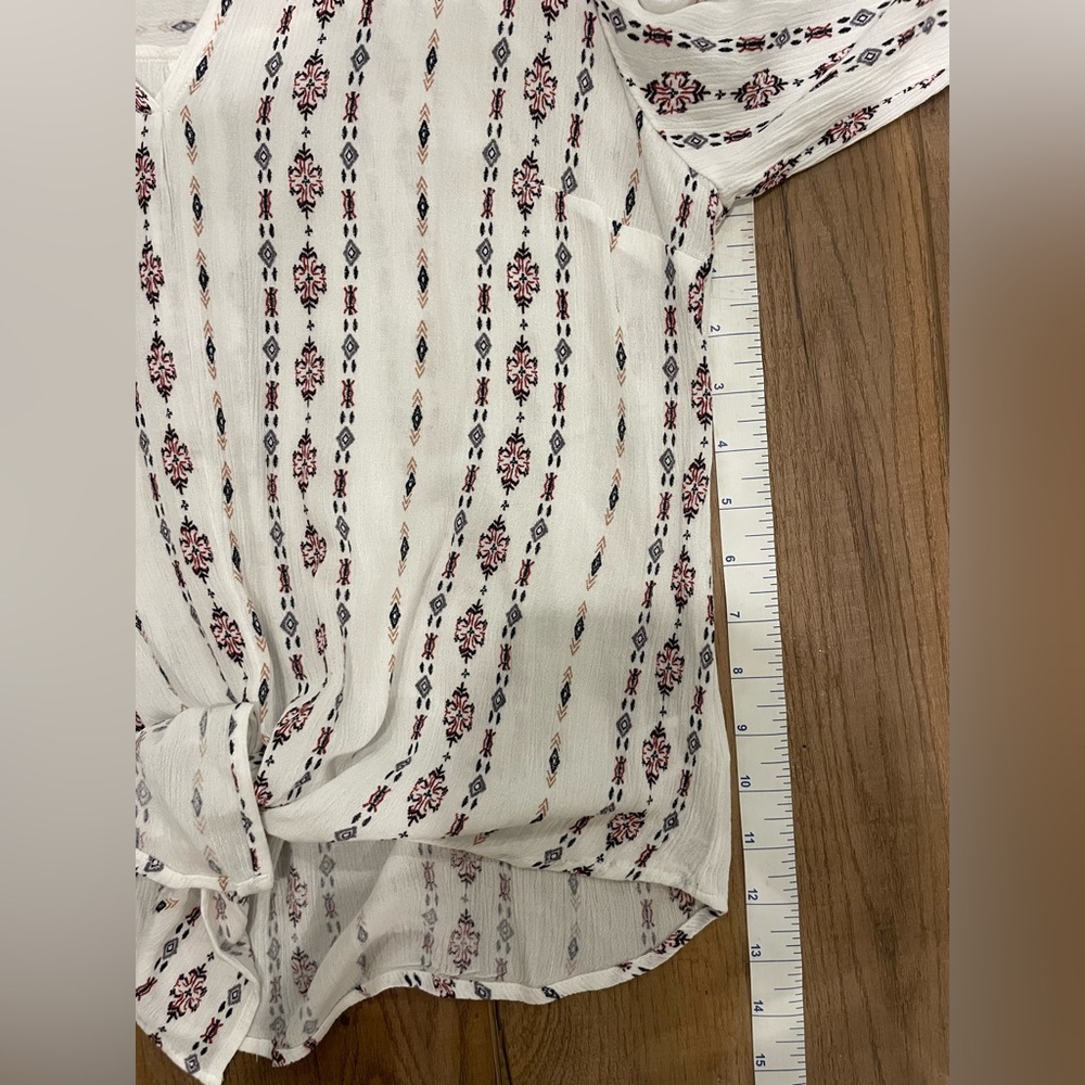 Byron Bay Women’s Printed Blouse - Picture 13 of 13